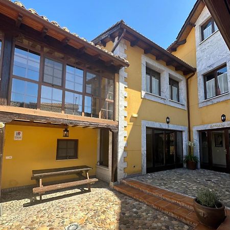 Santa Colomba de las Arrimadas Hotel Rural Monasterio De Ara Mada מראה חיצוני תמונה