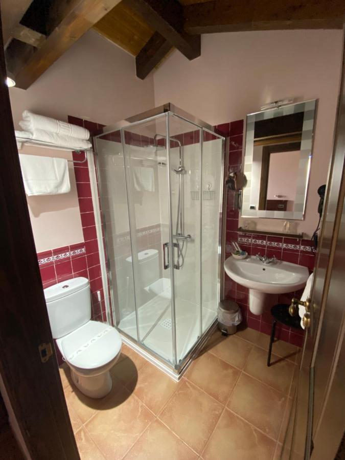 Santa Colomba de las Arrimadas Hotel Rural Monasterio De Ara Mada מראה חיצוני תמונה