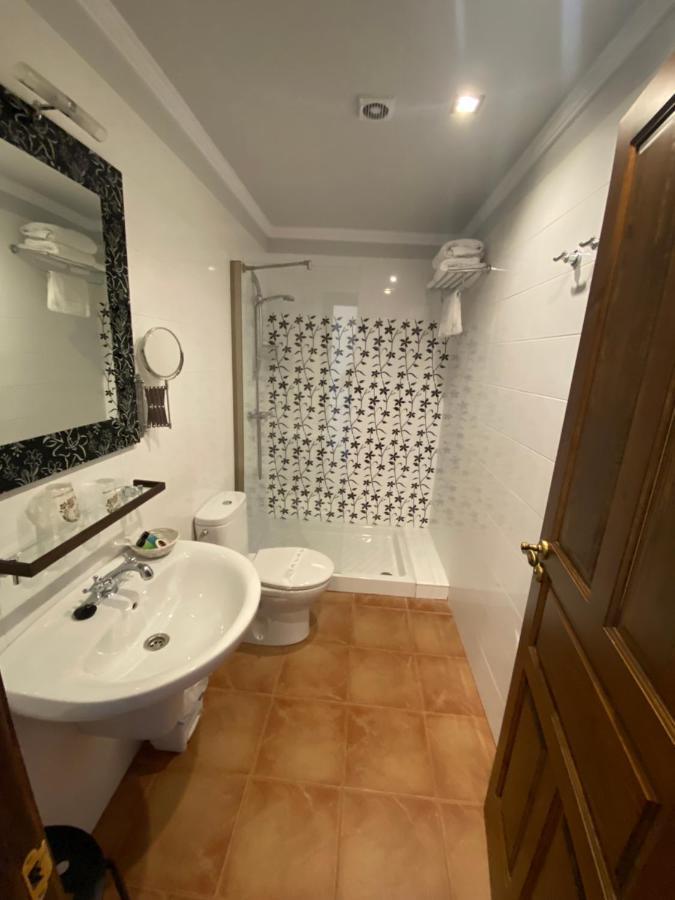 Santa Colomba de las Arrimadas Hotel Rural Monasterio De Ara Mada מראה חיצוני תמונה