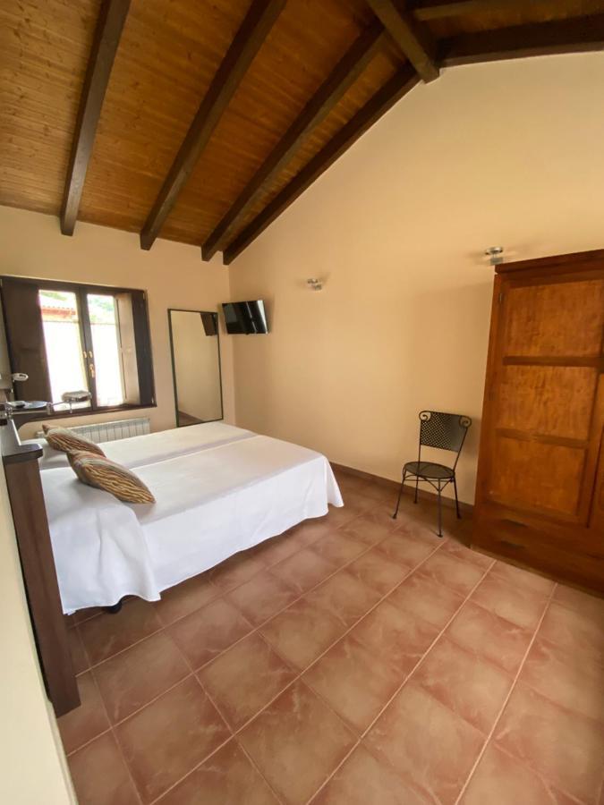 Santa Colomba de las Arrimadas Hotel Rural Monasterio De Ara Mada מראה חיצוני תמונה